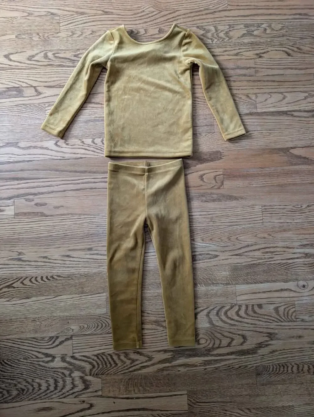 Tea Collection Velour Two-Piece Set Size 4